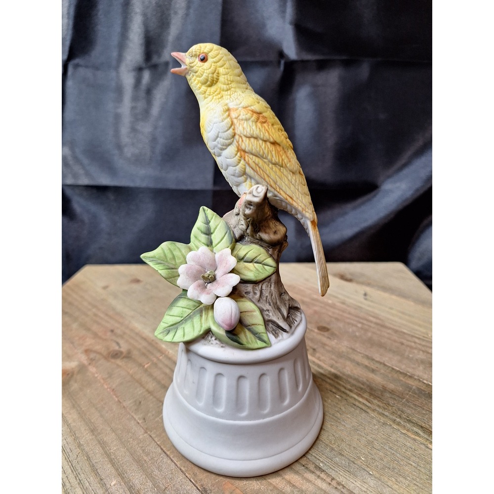 Vintage 1981 Royal Crown Arnart Yellow Bird Musical Figurine Porcelain Decor